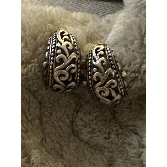 VINTAGE STERLING SILVER HALF HOOP FILIGREE SCROLL EARRINGS - Picture 1 of 5